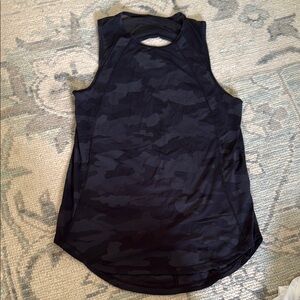 Lululemon Women's Black Camouflage Tank Top size 4